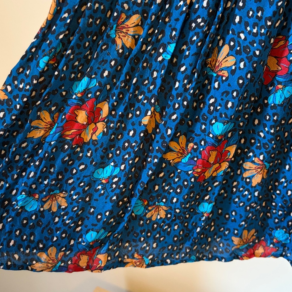 Sezane Navy Floral Midi Skirt with Red and Orange Blossoms - Picture 4 of 7